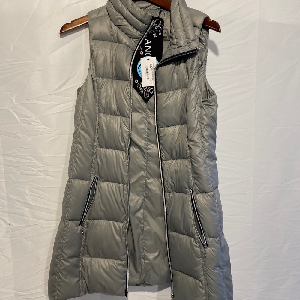 NWT Gray Long Puffer Vest😍